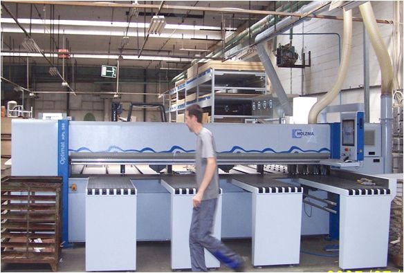 HOLZMA CNC vezérlésű lapszabászgép