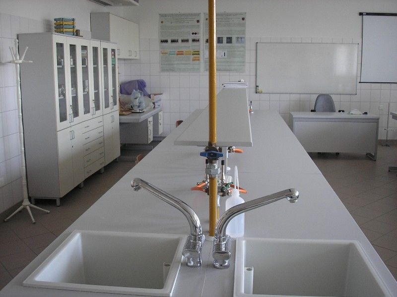 Főiskolai egészségügyi bútorok, Nyíregyháza Főiskolai egészségügyi bútorok, Nyíregyháza